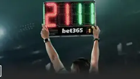 杨帅飞铲古斯塔沃引发新赛季中超首张黄牌，风波再起